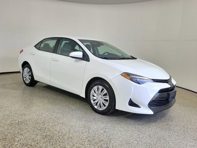 Used 2018 Toyota Corolla LE FWD image 4