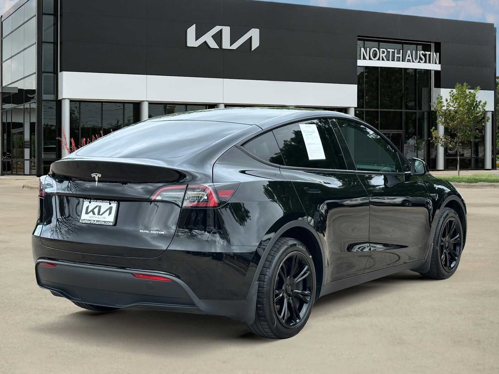 Used 2023 Tesla Model Y Long Range AWD/4WD image 5