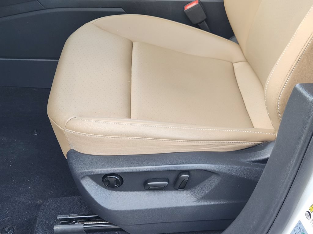 Used 2020 Volkswagen Atlas Cross Sport SE w/ Panoramic Sunroof Package AWD/4WD image 19