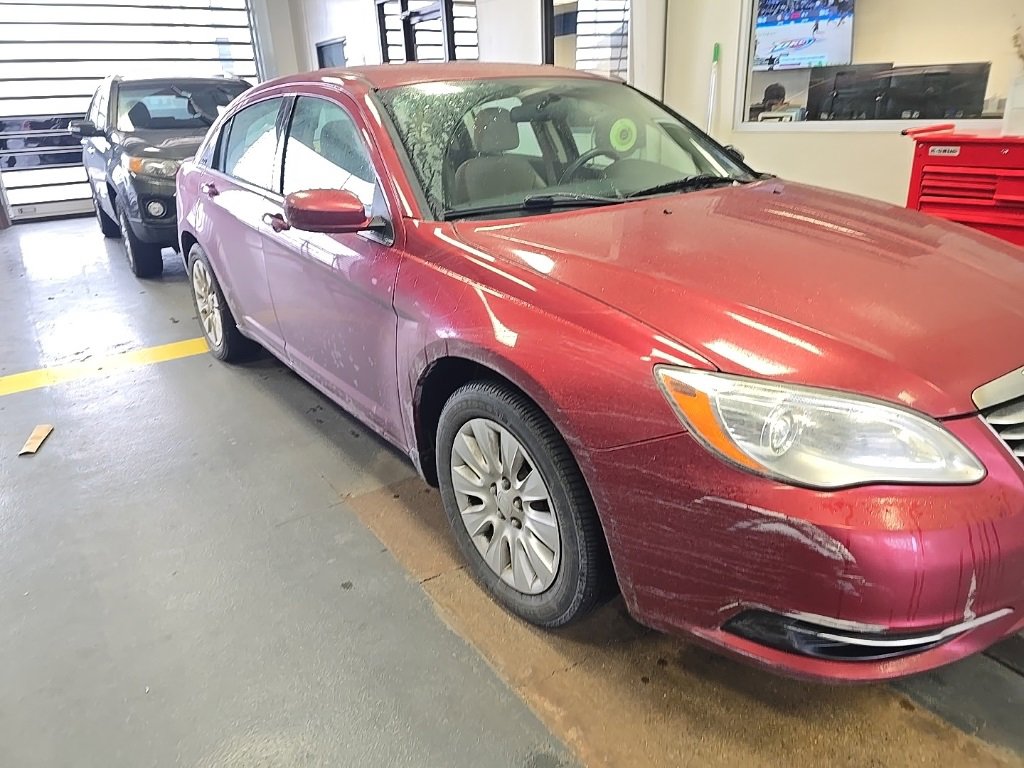 Used 2011 Chrysler 200 LX image 1