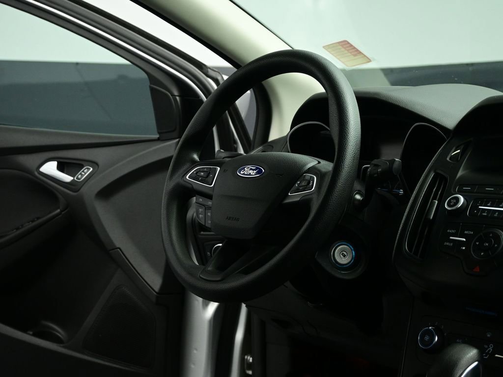 Used 2018 Ford Focus SE image 64