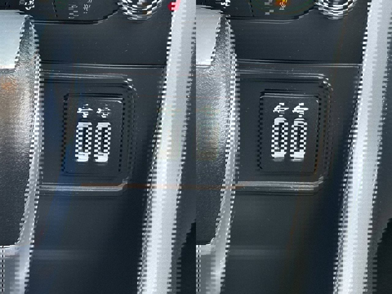 Used 2019 Ford EcoSport Titanium FWD image 28