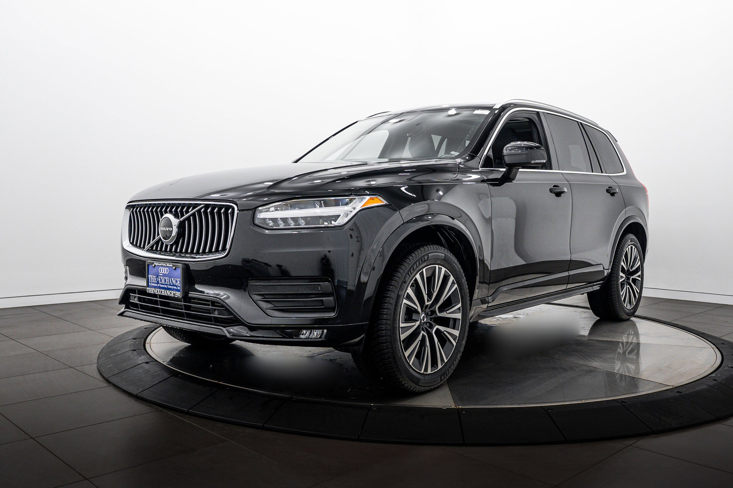 Used 2020 Volvo XC90 T5 Momentum w/ Protection Package Premier AWD/4WD image 7