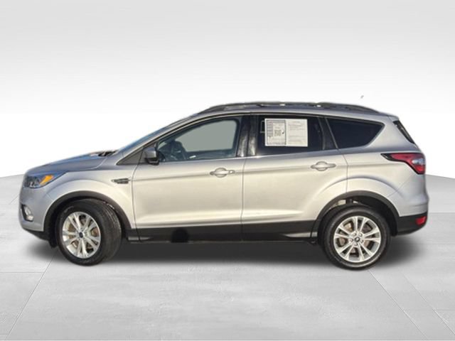 Used 2018 Ford Escape SE w/ Ford Safe & Smart Package FWD video 2