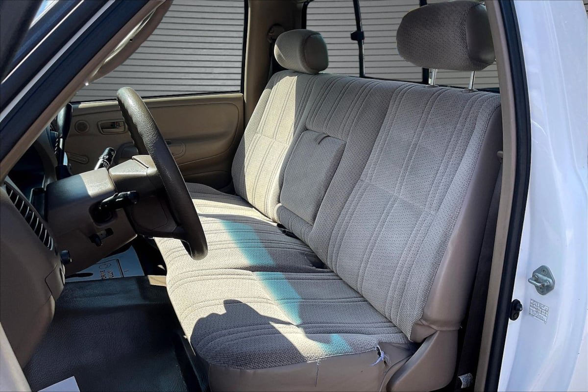 Used 2003 Toyota Tundra 2WD Regular Cab w/ All Weather Guard Pkg image 20