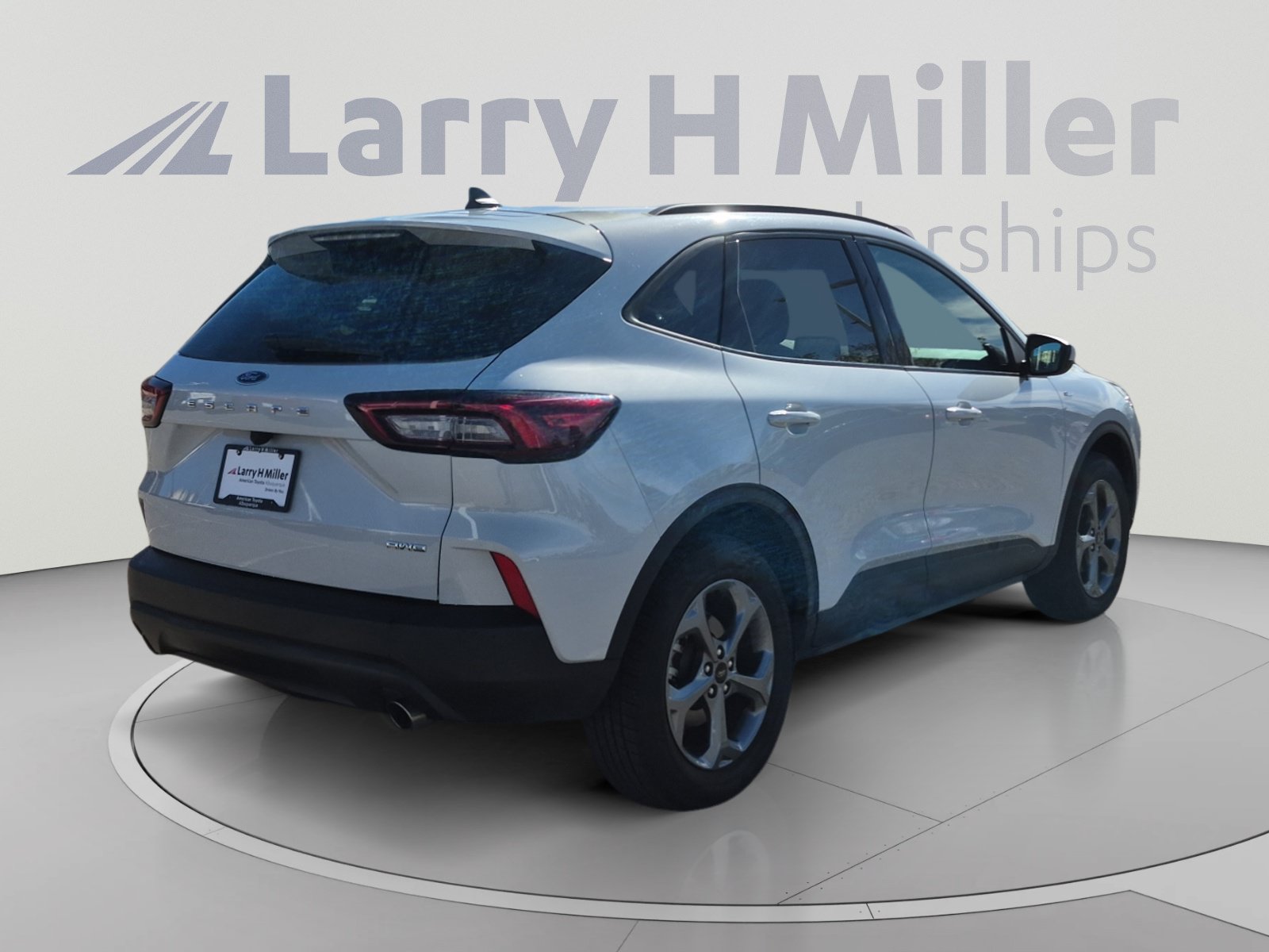 Used 2025 Ford Escape ST-Line Select AWD/4WD image 5