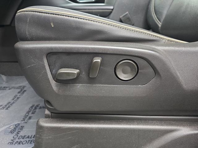 Used 2021 Chevrolet Suburban Premier w/ Premium Package image 24