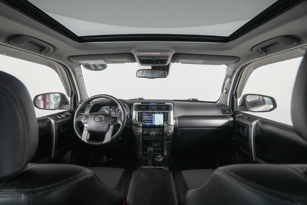 Used 2021 Toyota 4Runner SR5 Premium w/ Moonroof Package AWD/4WD image 15