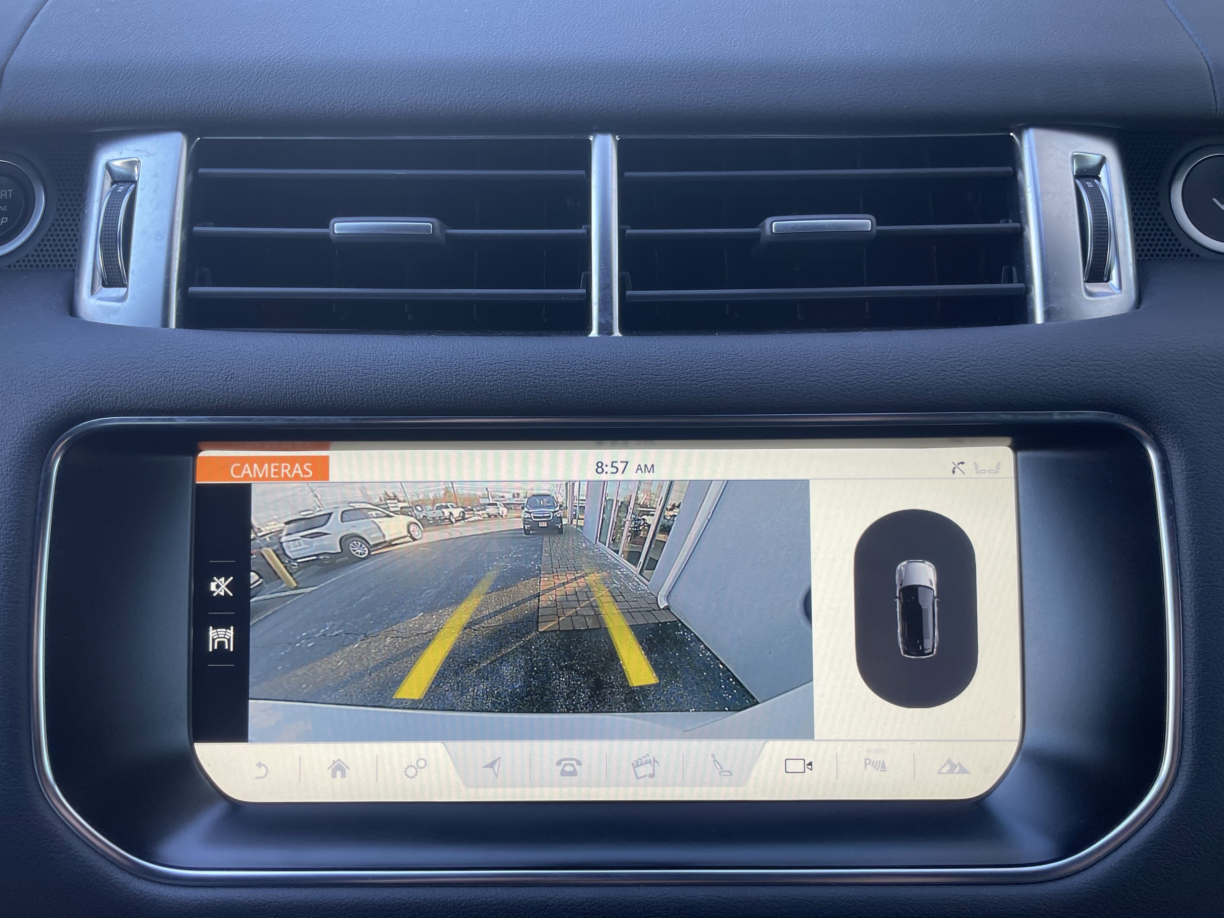 Used 2017 Land Rover Range Rover Sport SE image 28