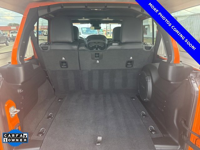 Used 2025 Jeep Wrangler Sahara image 14