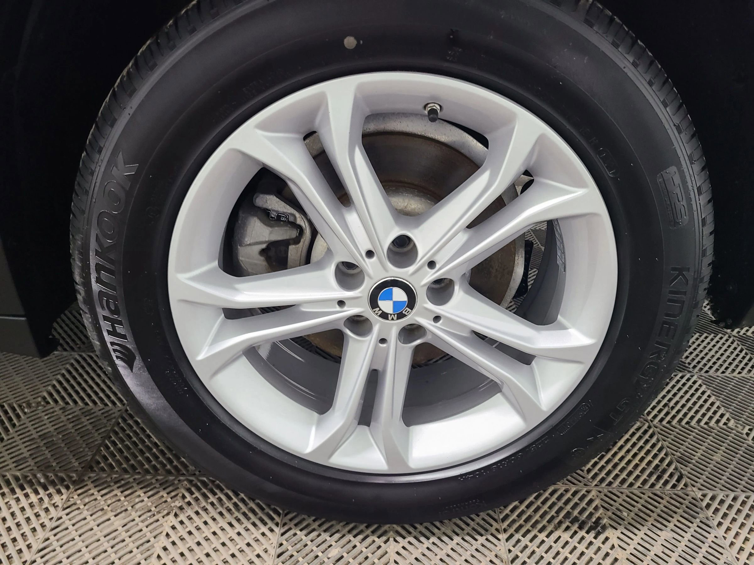 Used 2019 BMW X3 sDrive30i image 17