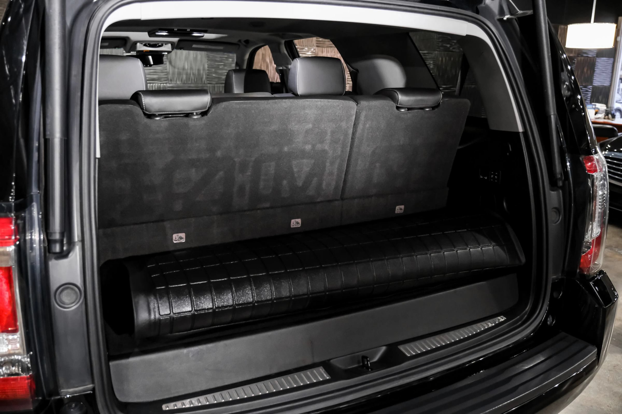 Used 2020 GMC Yukon SLT w/ Open Road Package AWD/4WD image 54