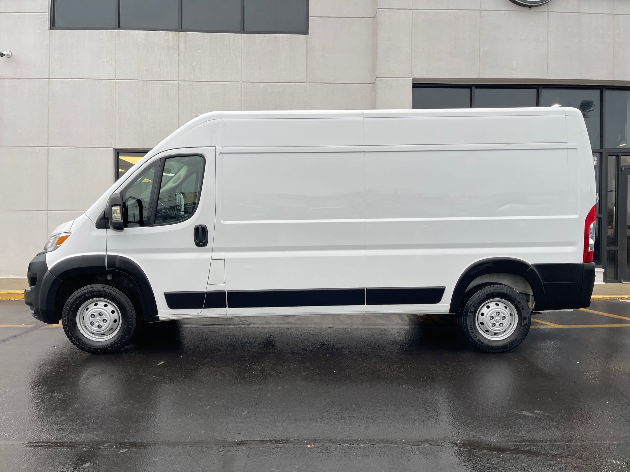 Used 2023 RAM ProMaster 2500 FWD image 6