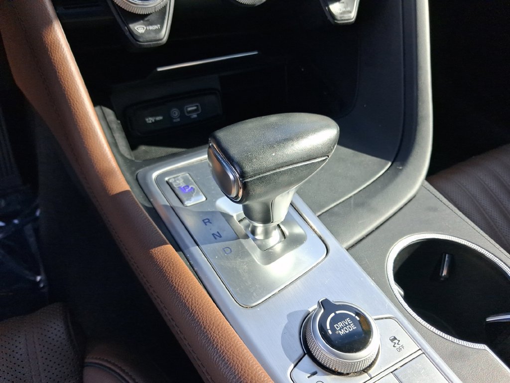 Used 2020 Genesis G70 2.0T w/ Elite Package RWD image 23