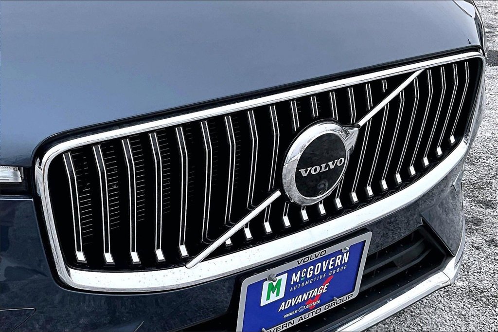 Used 2023 Volvo XC60 B5 Plus w/ Climate Package image 32