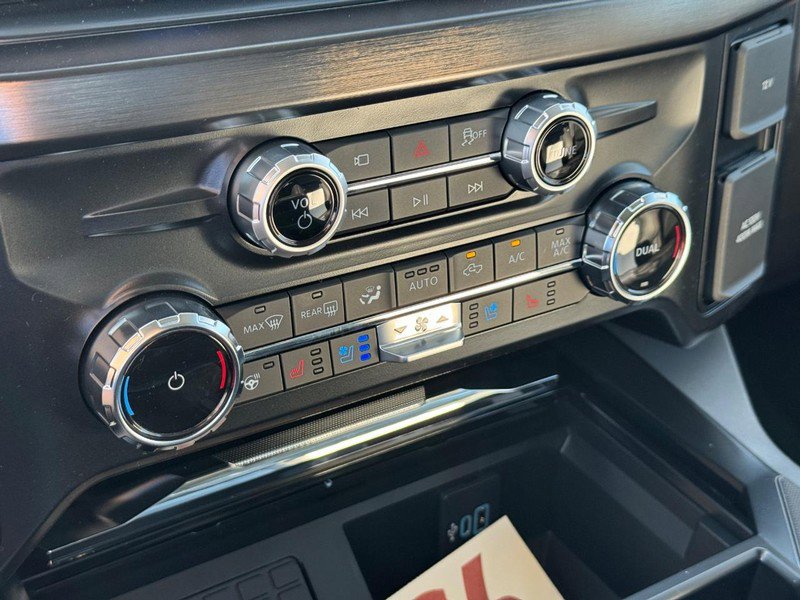 New 2026 Ford F250 Lariat w/ Black Appearance Package image 25