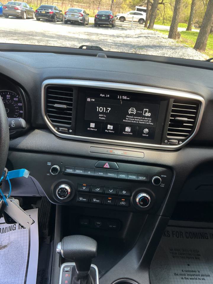 Used 2020 Kia Sportage LX image 13