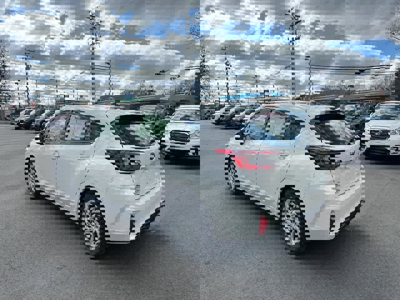 Certified 2024 Subaru Impreza 2.0i image 11