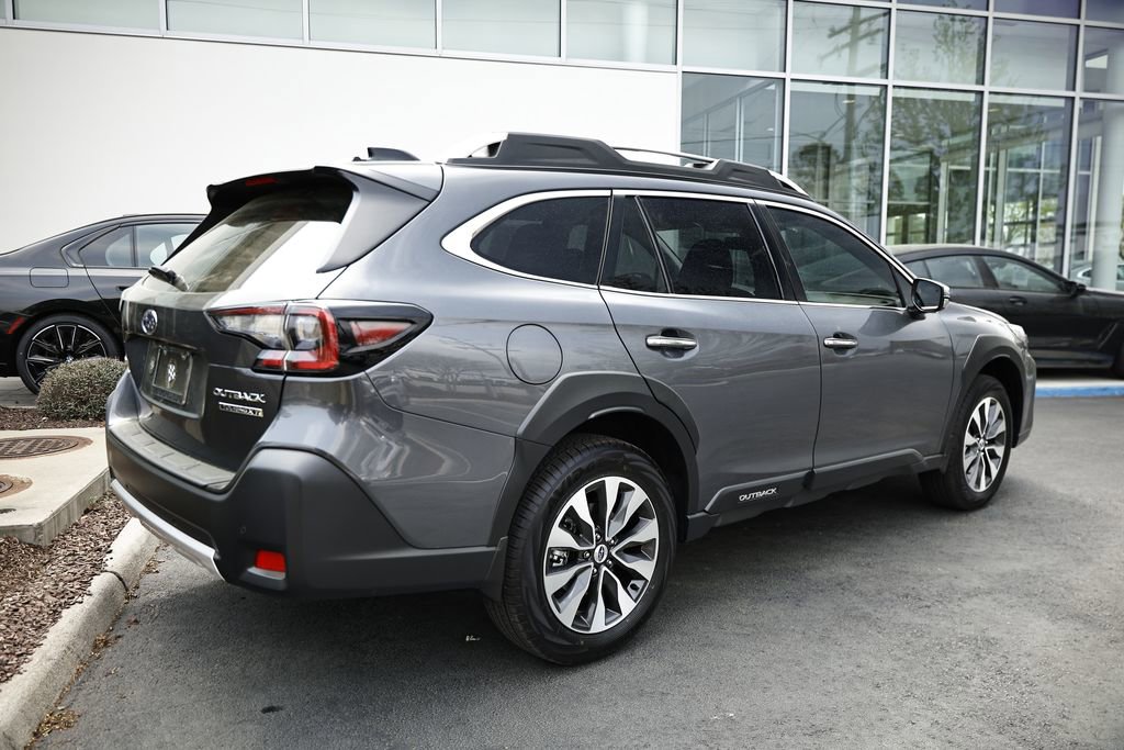 Used 2025 Subaru Outback Touring XT image 7