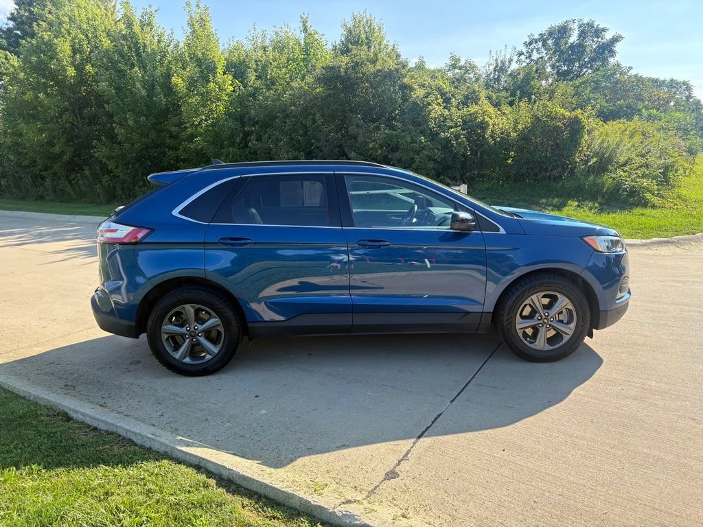 Used 2022 Ford Edge SEL w/ Sport Appearance Package AWD/4WD image 10