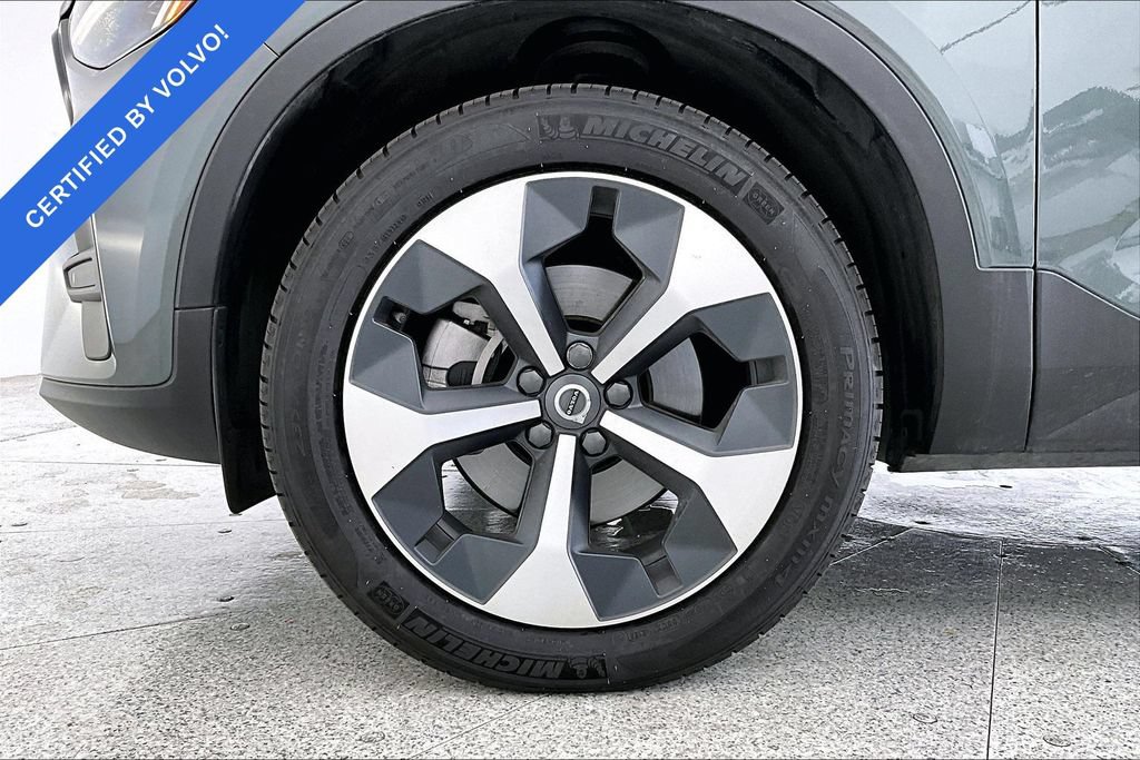 Used 2026 Volvo XC40 B4 Core w/ Climate Package FWD image 10