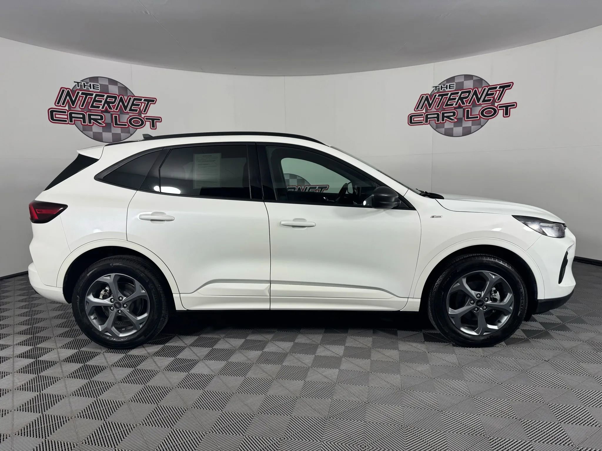 Used 2024 Ford Escape ST-Line w/ Tech Pack #1 image 8