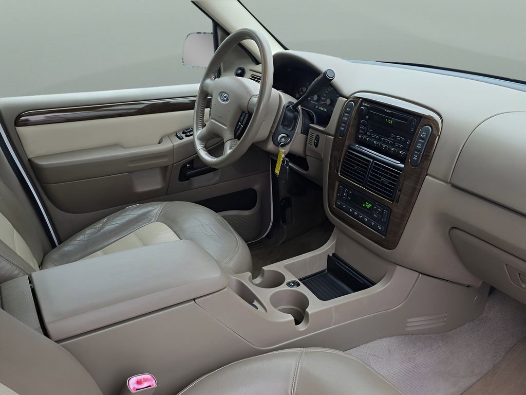 Used 2004 Ford Explorer Eddie Bauer image 21