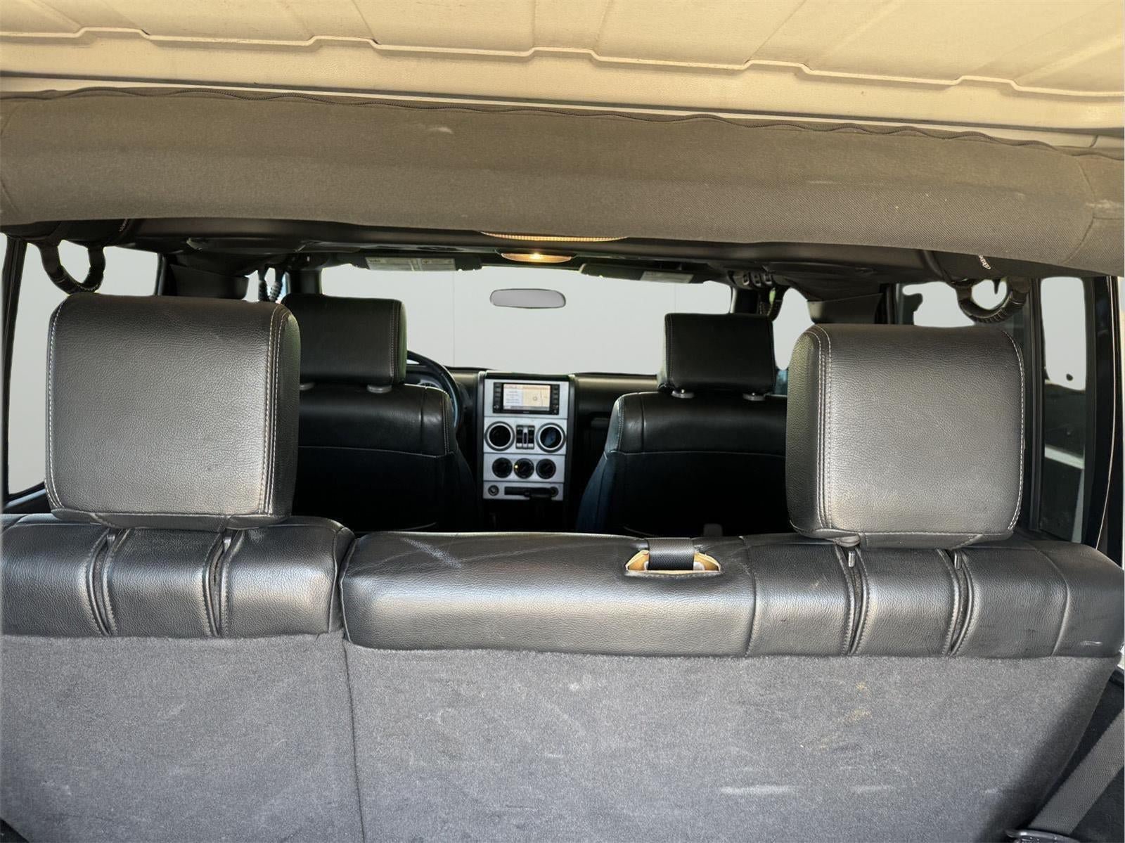Used 2009 Jeep Wrangler Unlimited Sahara w/ Mopar Leather Group AWD/4WD image 7