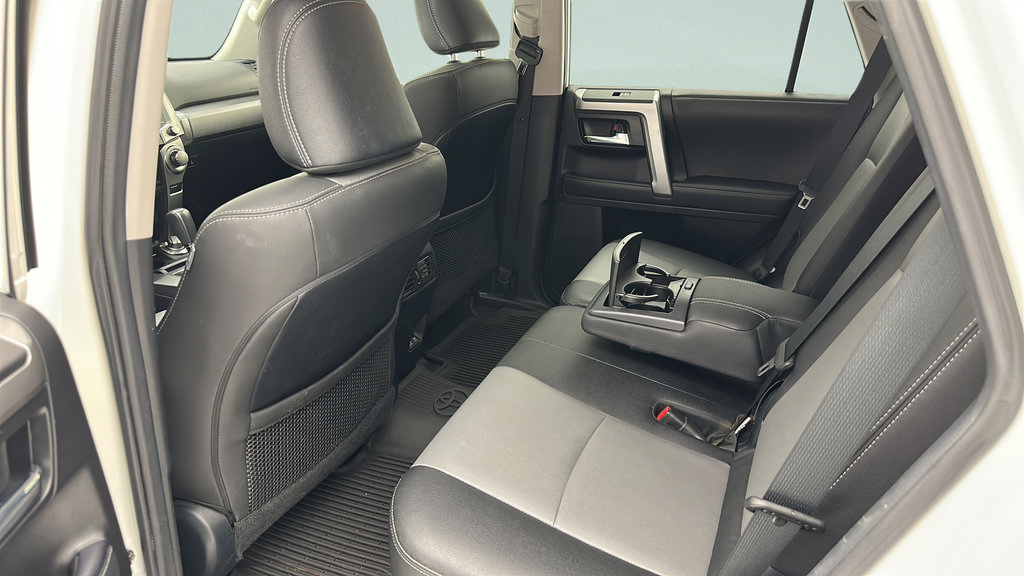 Used 2021 Toyota 4Runner SR5 Premium w/ Moonroof Package AWD/4WD image 11