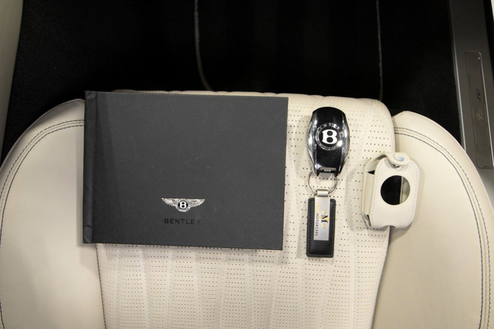 Used 2023 Bentley Flying Spur Azure image 72