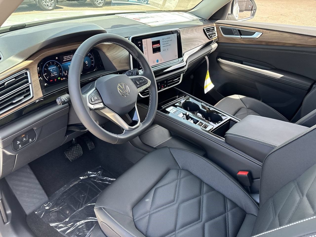 New 2026 Volkswagen Atlas SE FWD image 14