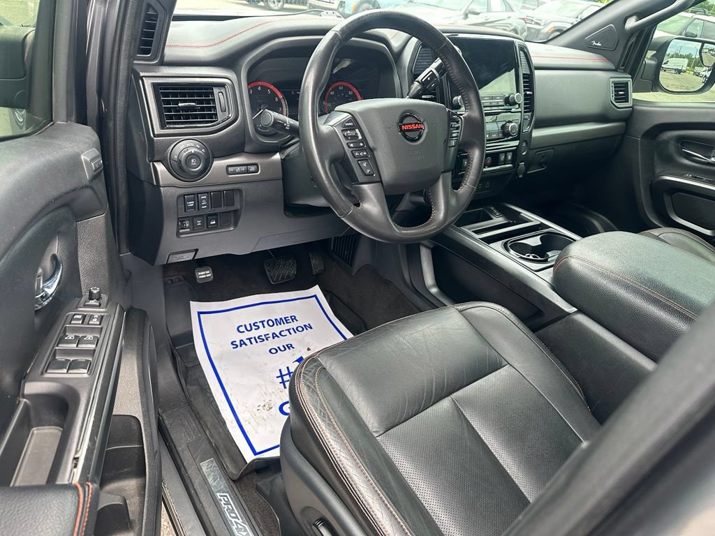 Used 2022 Nissan Titan PRO-4X w/ Pro-4x Convenience Package AWD/4WD image 17
