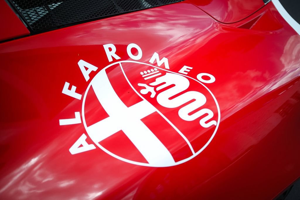 Used 2017 Alfa Romeo 4C Coupe w/ Coupe Track Package 1 RWD image 23