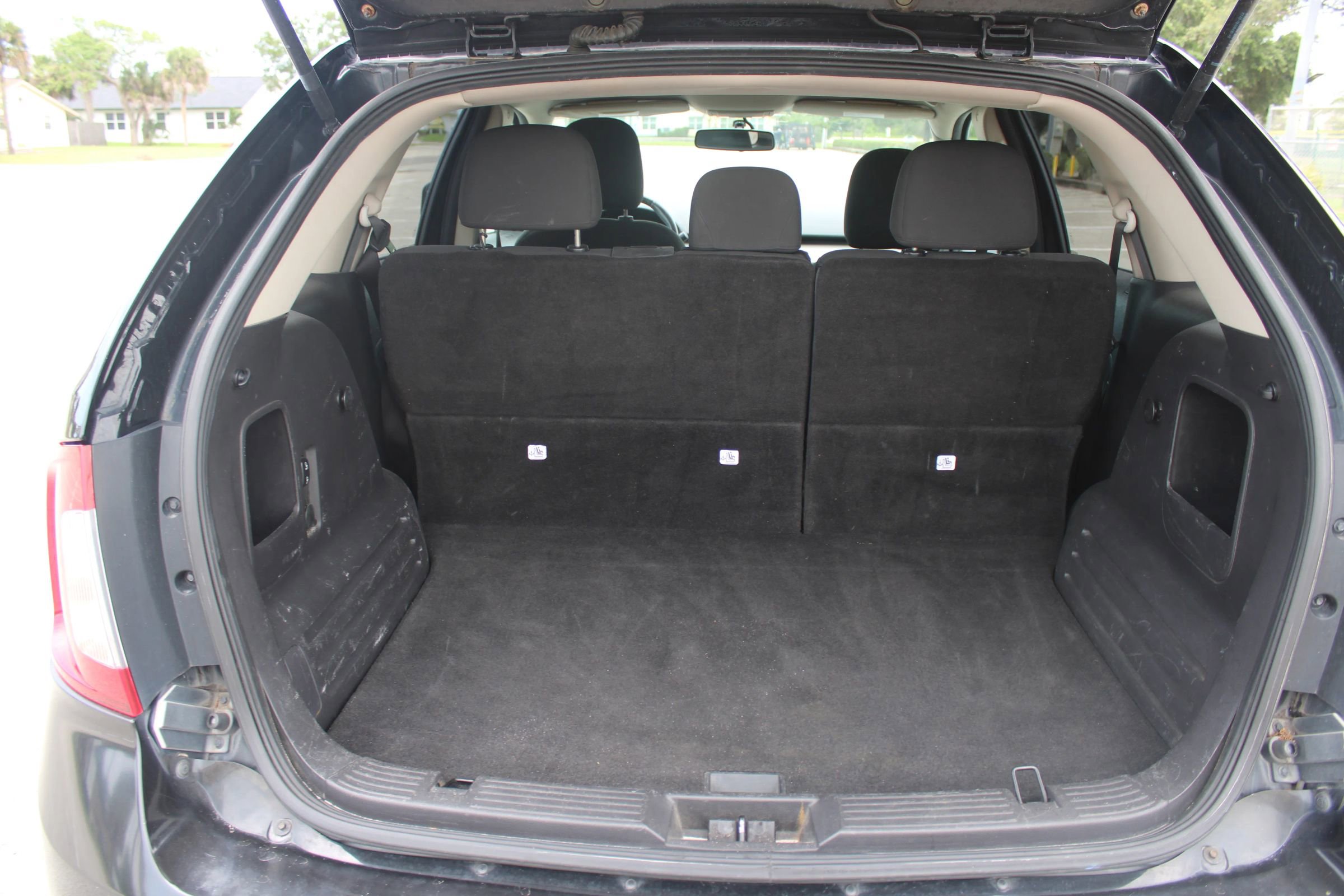 Used 2011 Ford Edge SEL FWD image 28