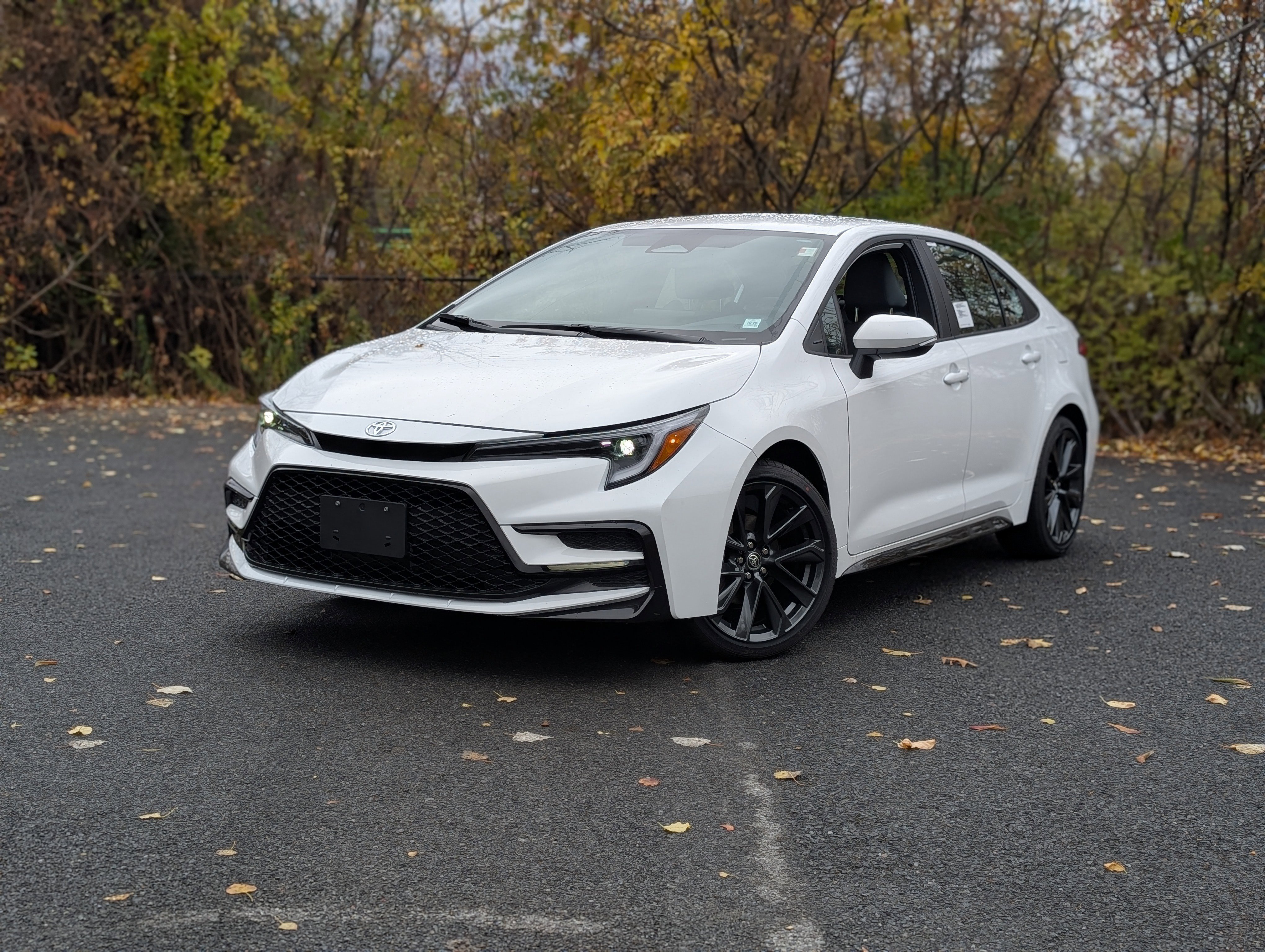 New 2026 Toyota Corolla SE image 1