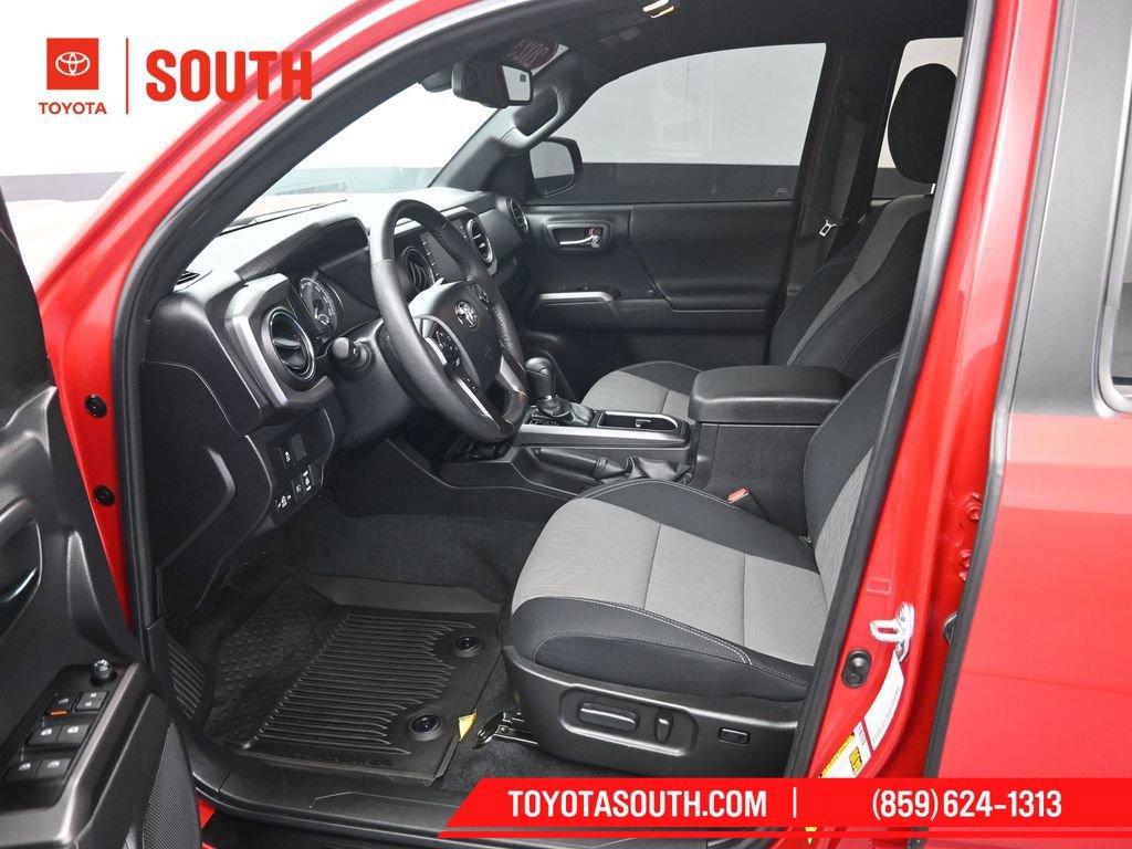Used 2023 Toyota Tacoma TRD Sport image 9