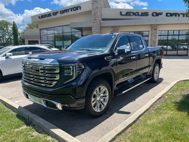 Used 2024 GMC Sierra 1500 Denali w/ Technology Package AWD/4WD image 2