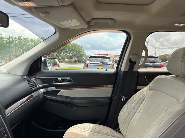 Used 2019 Ford Explorer Platinum image 22