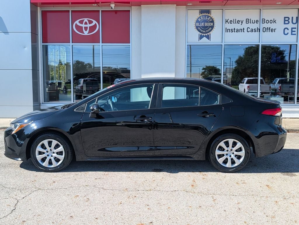 Certified 2024 Toyota Corolla LE FWD image 4