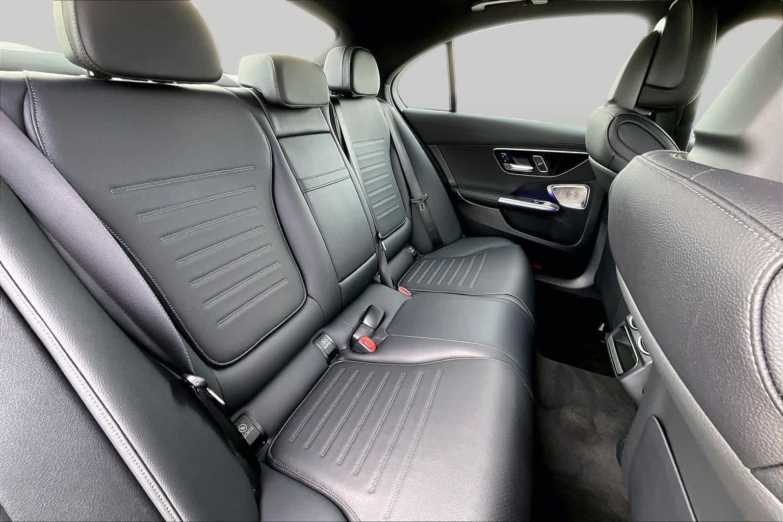 Used 2025 Mercedes-Benz C 300 4MATIC Sedan w/ AMG Line w/ Night Package image 18