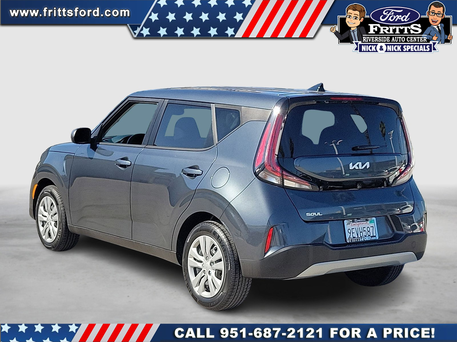 Used 2023 Kia Soul LX FWD image 3