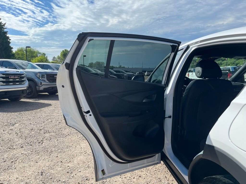 Used 2026 Buick Envista Preferred FWD image 28