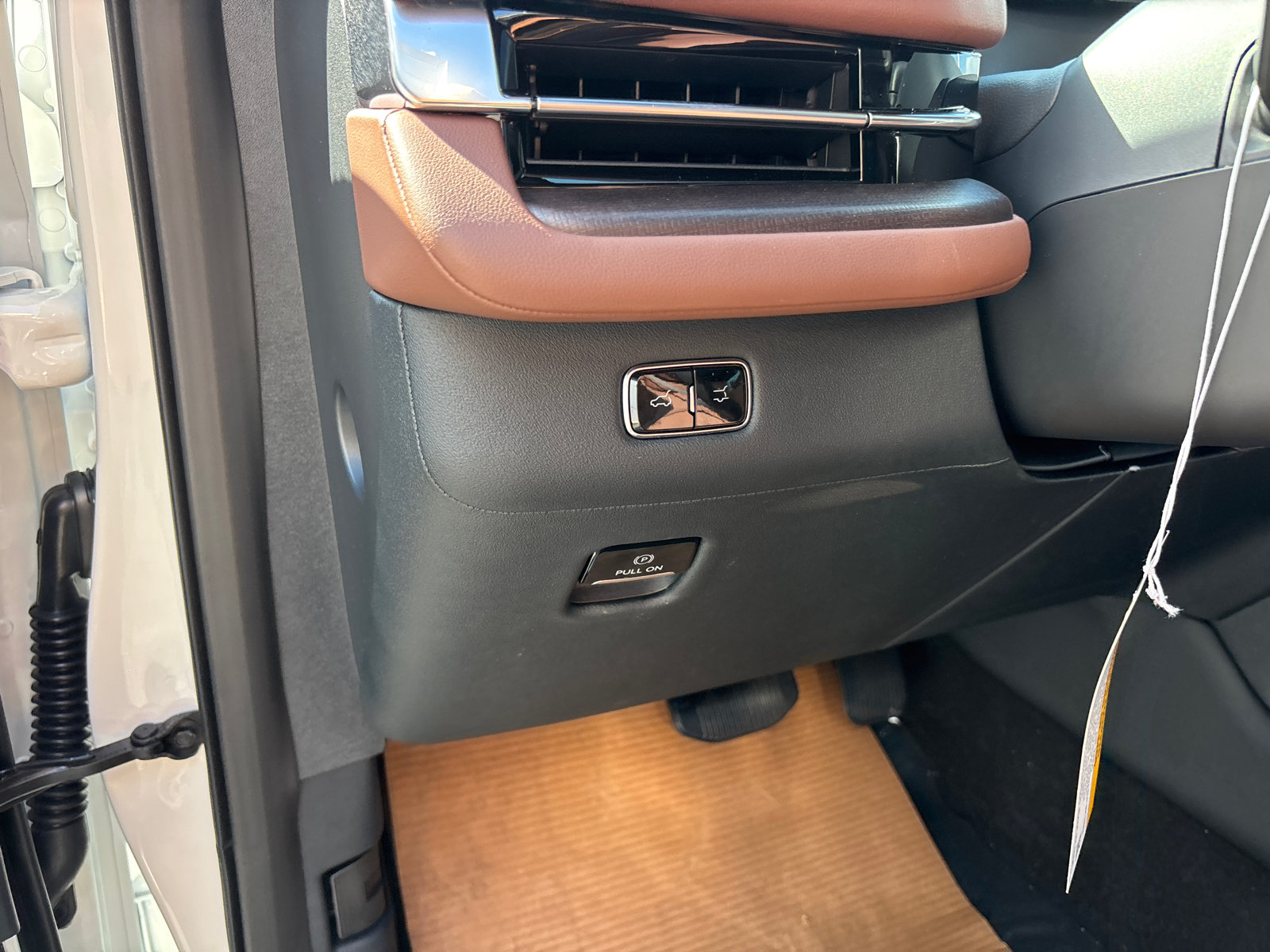 New 2027 Lincoln Navigator L Reserve AWD/4WD image 13