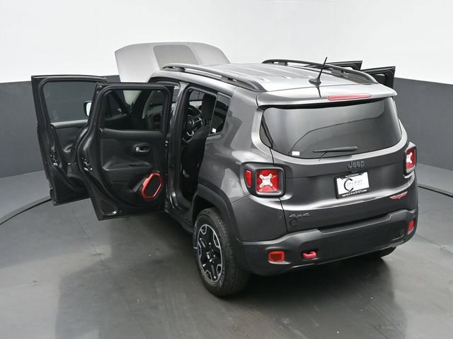 Used 2016 Jeep Renegade Trailhawk AWD/4WD image 64
