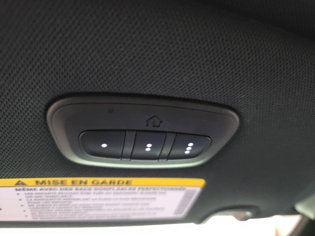 Used 2026 Chrysler Pacifica Limited AWD/4WD image 24