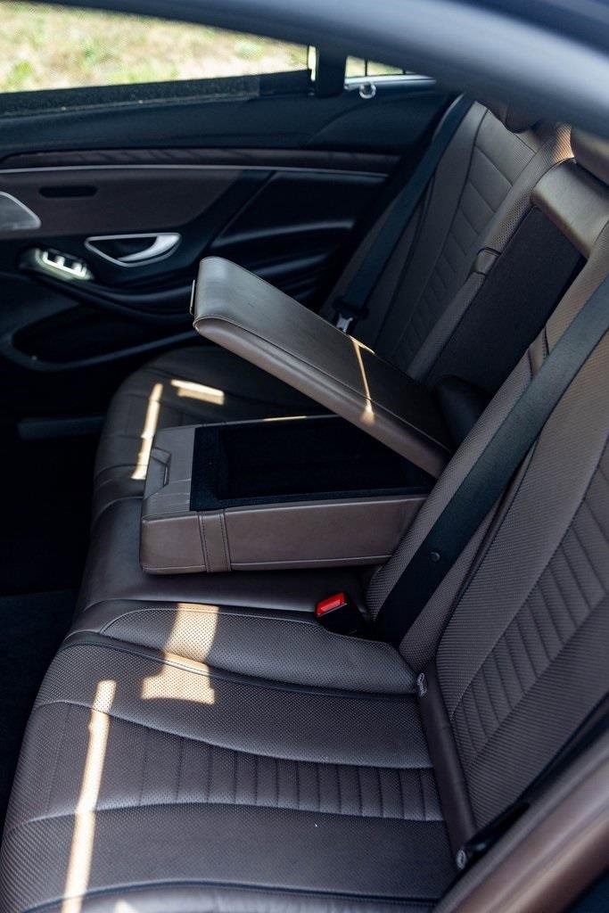 Used 2018 Mercedes-Benz S 560 Sedan w/ AMG Line Exterior image 33