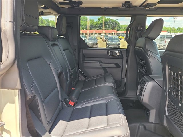 New 2025 Ford Bronco Badlands image 16