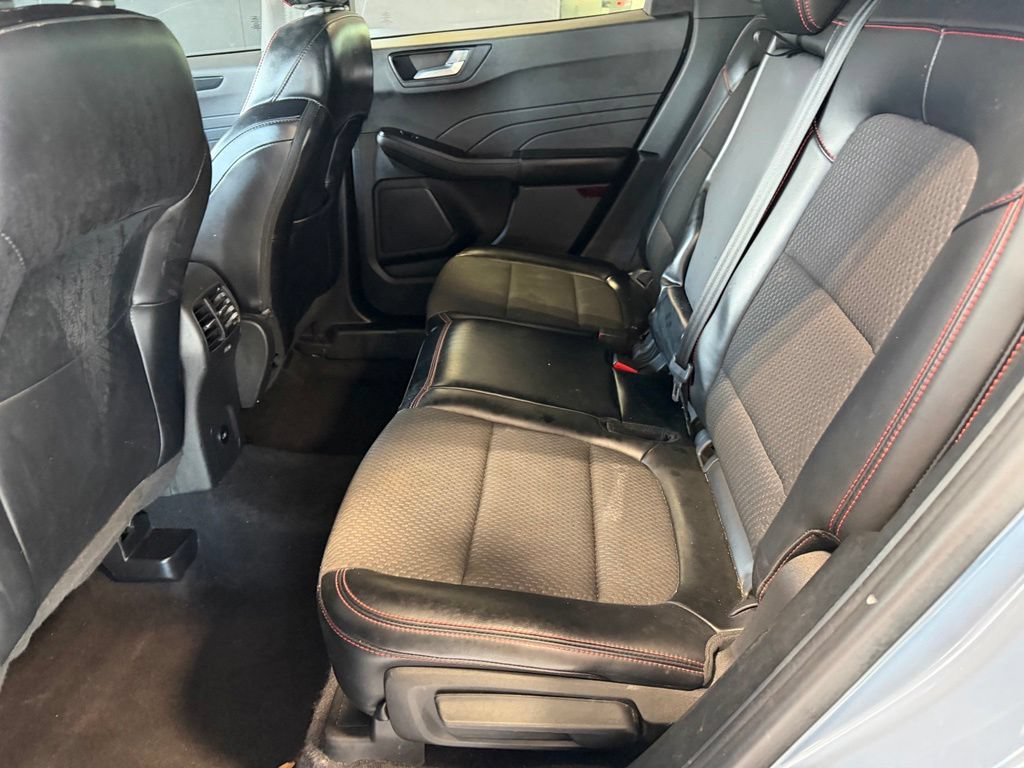 Used 2023 Ford Escape ST-Line FWD image 10