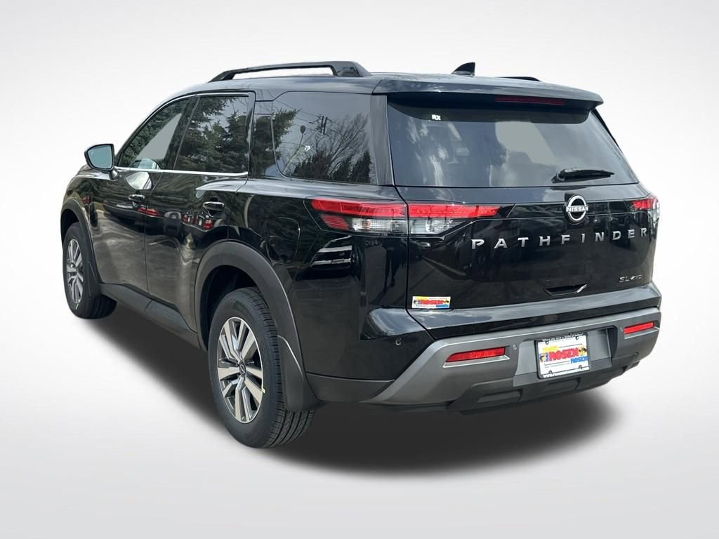 New 2026 Nissan Pathfinder SL image 3