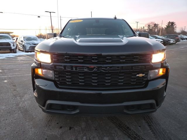 Used 2021 Chevrolet Silverado 1500 Custom image 2